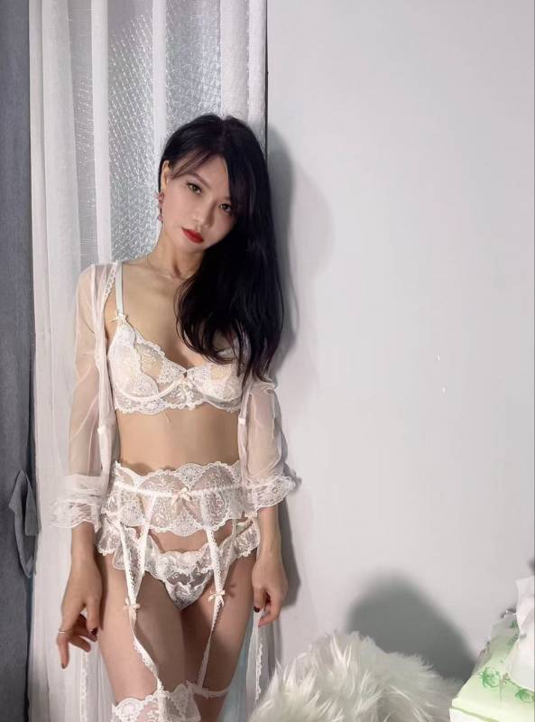 181931g05wc47pm0z2mp4c.jpg